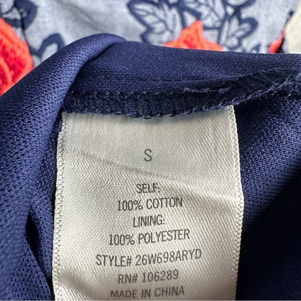 Francesca's Collections Denim Chambray Embroidered Floral size small - Picture 10 of 11